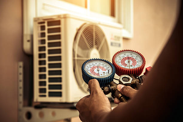 Professional Hvac technician working in Bellmore, NY